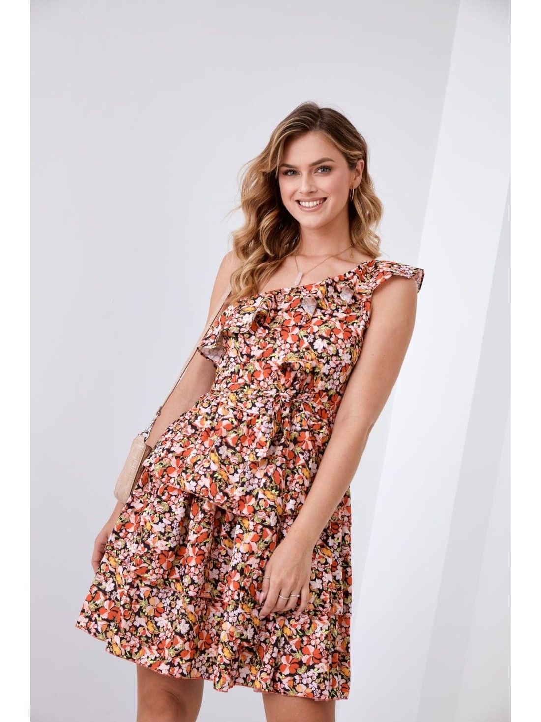 Sommerkleid mit asymmetrischem Ausschnitt mit Blumen, Schwarz und Orange 03043 - Online-Shop - Boutique